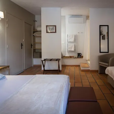 Logis Des Magnans - Le Murier - 3* 쏘브