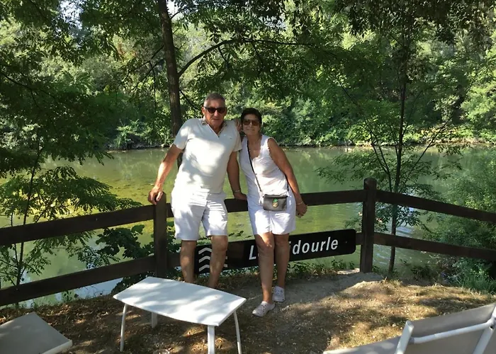 Logis Des Magnans - Le Murier - Bed and breakfast 3*